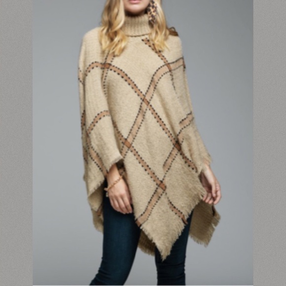 Poncho Turtleneck Windowpane Print - Picture 11 of 14
